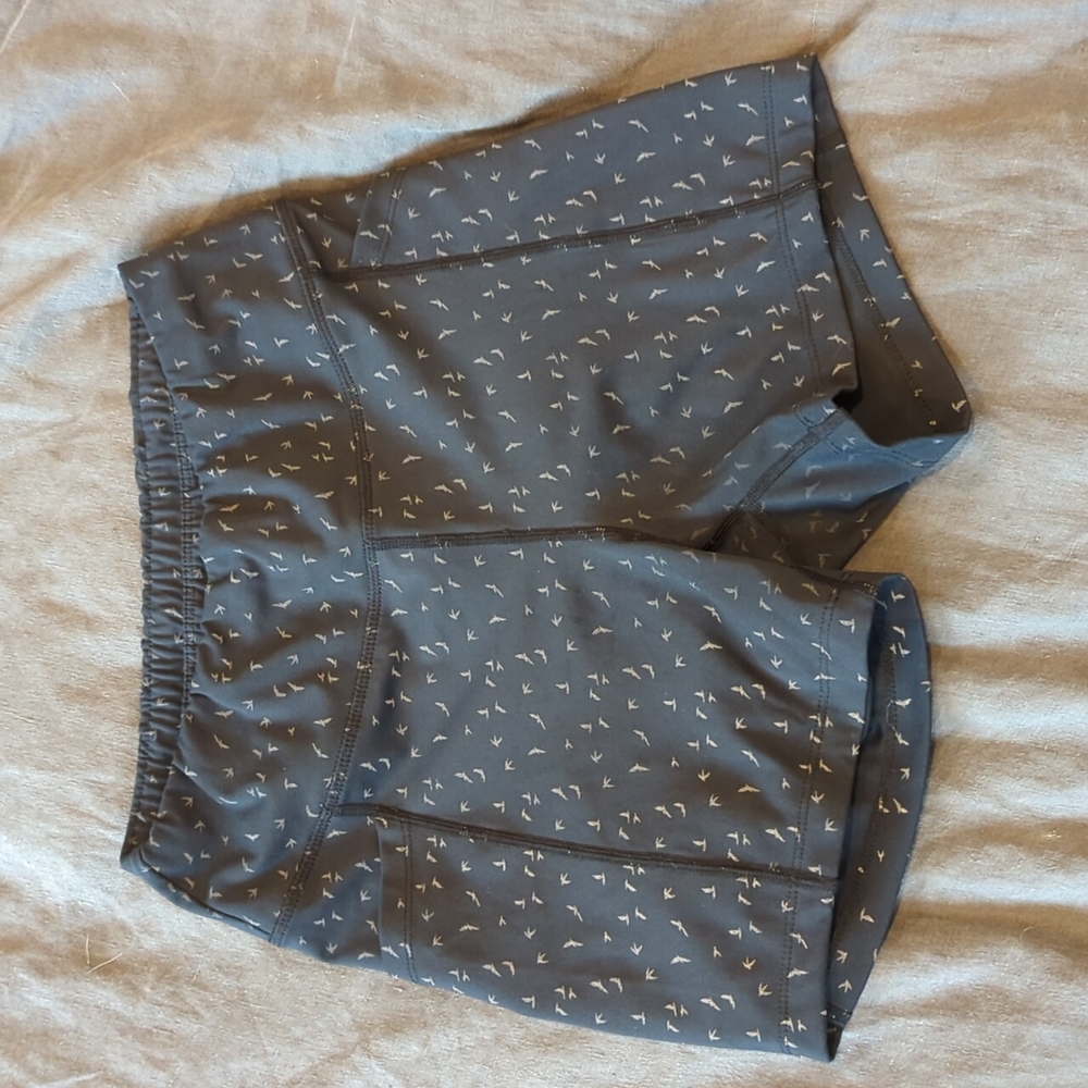 Oiselle Firecracker reflective shorts size 6